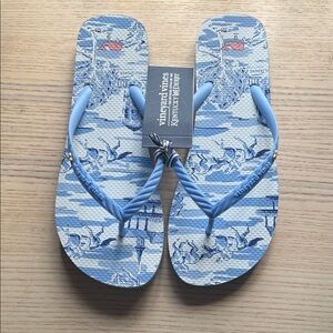 Vineyard Vines Blue and White Women's Slippers